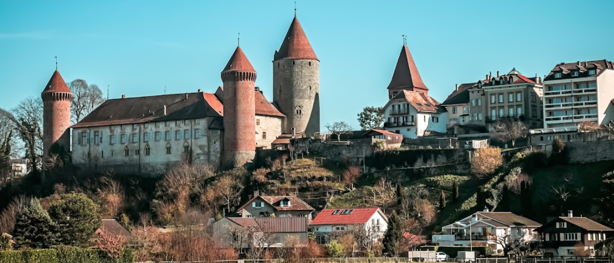 Ville de Estavayer où nous faisons du débarras d'appartement.